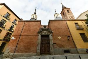 Barock Fassade von das Heilige Nikolaus Kirche Iglia de san nicolas im Madrid, Spanien foto