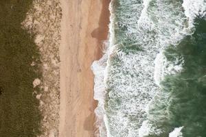 Wellen abstürzen entlang Amagansett Strand im lange Insel, Neu York. foto