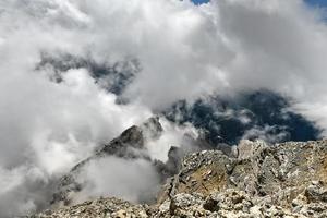 tolle Landschaft beim das Dolomiten im Italien. Dolomiten UNESCO Welt Erbe im das Sommer- Zeit. sud tirol. Italienisch Alpen. foto