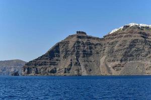 Aussicht von das Insel von Santorini von ne kameni das Vulkan im das Caldera von Santorin, Kykladen Inseln, Griechenland, Europa foto