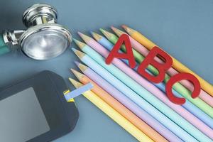 zurück zu Schule Konzept zum Kinder mit Diabetes foto