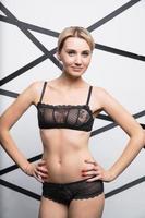 sexy jung Frau tragen Dessous foto