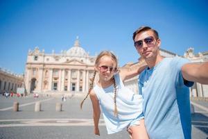 Vater und Tochter auf ein Sommer- Ausflug foto