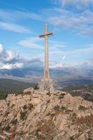 Senke von das gefallen - - ein Denkmal gewidmet zu die Opfer von das Spanisch bürgerlich Krieg und gelegen im das Sierra de Guadarrama, in der Nähe von Madrid. foto