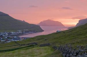 Mykines Insel Aussicht beim Sonnenuntergang weit oer Danmark foto