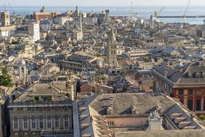 Blick auf die Stadt Genua vom Castelletto-Aufzug foto