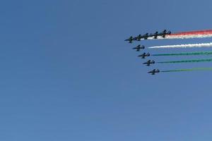 Frecce dreifarbig Italien akrobatisch Flug Mannschaft Italienisch Flagge rot Weiß und Grün Rauch foto