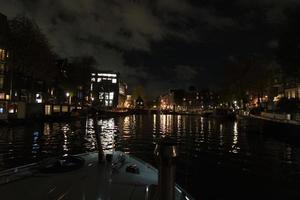 Amsterdam Kanäle Kreuzfahrt beim Nacht foto