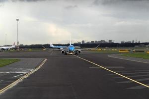 amsterdam, niederlande - 26. februar 2020 - flughafen schipol luftbildpanorama foto