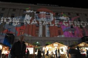 genua, italien - 22. dezember 2019 - traditioneller weihnachtsmarkt in de ferrari place foto