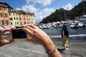 portofino, italien - 19. september 2017 - vip und tourist im malerischen dorf foto