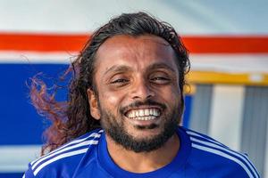 glücklich jung Malediven Mann Porträt foto