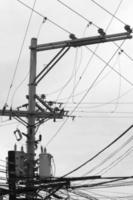 Stromleitungen und Kabel auf den Philippinen foto
