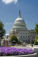 Washington DC Hauptstadt auf tiefblauem Himmelshintergrund foto