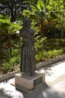 Statue in einem Park als Hommage an die Goyesca-Frau in der Stadt Ronda, 2012 foto