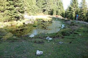 Wandern in den Schweizer Alpen foto