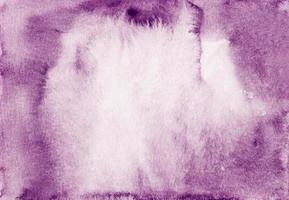 Aquarell alt tief lila und Weiß Hintergrund Textur mit Raum zum Text. alt Aquarell Jahrgang Purpur Hintergrund. texturiert Papier. foto
