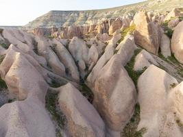 schöne berglandschaft von kappadokien foto
