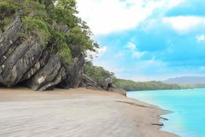 Strand Berge und Himmel foto