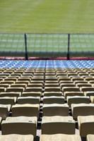 Nahaufnahme Detail der braunen Stadionsitze foto