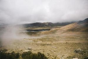 Laguna Milluni in Bolivien foto