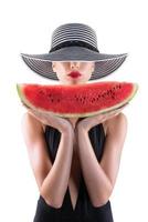 Sommer Konzept mit Mädchen und Wassermelone foto