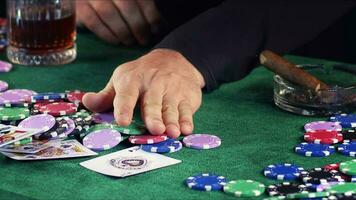 Geld Chips Poker Karten Spiel auf Glücksspiel Tabelle foto