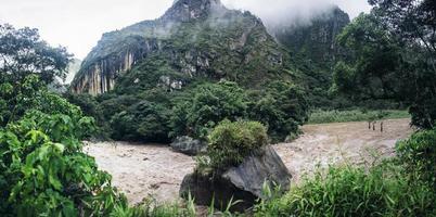 Urubamba Fluss in Peru foto