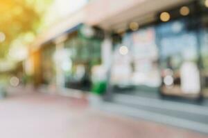 abstrakter unscharfer Leuchttisch im Café und Café mit Bokeh-Hintergrund. Produktanzeigevorlage. foto