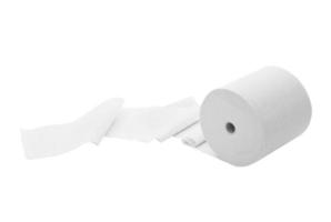 Papierrolle Mock-up isoliert auf weißem Hintergrund. leere weiße verpackung küchentuch, toilettenpapierrolle, kassenband, thermofaxrolle. Papierrollenvorlage foto