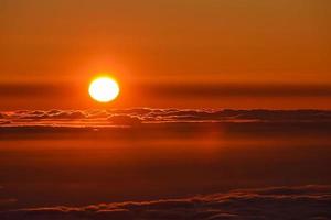 schöne Aussicht auf den Sonnenuntergang foto