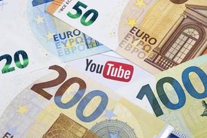 Youtube Logo auf europäisch Geld foto