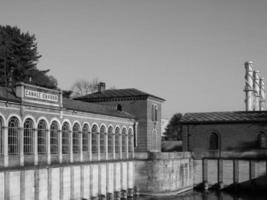 Gebäude an der Eröffnung des Canale Cavour Canal in Chivasso foto