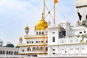 Aussicht von Einzelheiten von die Architektur Innerhalb golden Tempel Harmandir sahib im Amritsar, Punjab, Indien, berühmt indisch Sikh Wahrzeichen, golden Tempel, das Main Heiligtum von sikhs im Amritsar, Indien foto