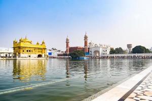 schön Aussicht von golden Tempel Harmandir sahib im Amritsar, Punjab, Indien, berühmt indisch Sikh Wahrzeichen, golden Tempel, das Main Heiligtum von sikhs im Amritsar, Indien foto