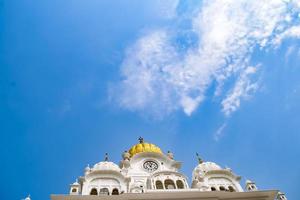 Aussicht von Einzelheiten von die Architektur Innerhalb golden Tempel Harmandir sahib im Amritsar, Punjab, Indien, berühmt indisch Sikh Wahrzeichen, golden Tempel, das Main Heiligtum von sikhs im Amritsar, Indien foto