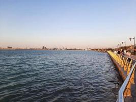 schön Abend und bunt Sonnenuntergang beim Jeddah, Corniche, Saudi Arabien, foto