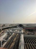 unter bestehen Autobahn Straße im Delhi, indisch Technologie. foto