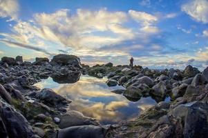 Sonnenuntergang über dem Meer foto