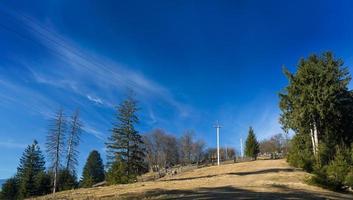 Berg Landschaft, das Straße oben das Hügel foto