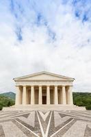 Possagno, Italien. Tempel von Antonio Canova mit klassischer Kolonnade und Pantheon-Design außen. foto