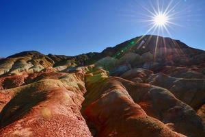 das Wucai Stadt szenisch Bereich in der Nähe von urumqi, Xinjiang, hat ein großartig und blendend danxia Landform foto