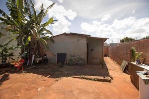 Plantagen, goias, Brasilien, Februar 25 2023 typisch schlecht gebaut Häuser Das sind gefunden während Brasilien foto