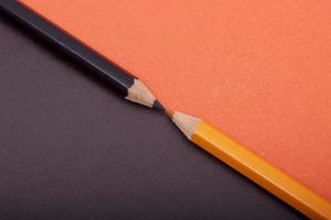 zwei farbig Bleistifte foto