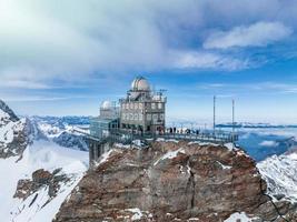 Antenne Panorama Aussicht von das Sphinx Observatorium auf Jungfraujoch - - oben von Europa foto