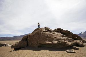Felsformationen der Dali-Wüste in Bolivien foto