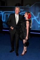 los Engel dez 11 Bruce boxleitner melissa Gilbert kommt an beim das tron Erbe Premiere beim el Capitän Theater auf Dezember 11 2010 im los Engel ca. foto