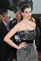 Anne hathaway ankommen beim das Premiere von erhalten Clever beim Männer Dorf Theater im westwood cajune 16 20082008 foto