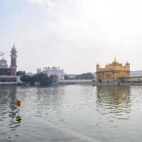 schön Aussicht von golden Tempel - - Harmandir sahib im Amritsar, Punjab, Indien, berühmt indisch Sikh Wahrzeichen, golden Tempel, das Main Heiligtum von sikhs im Amritsar, Indien foto