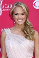 carrie underwood kommt am 5. april 2009 zu den 44. academy of country music awards in der mgm grand arena in las vegas, nv foto